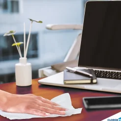 Clorox CloroxPro™ Disinfecting Wipes, Fresh Scent, 70 Wipes/Container, 70/Pack (60034)