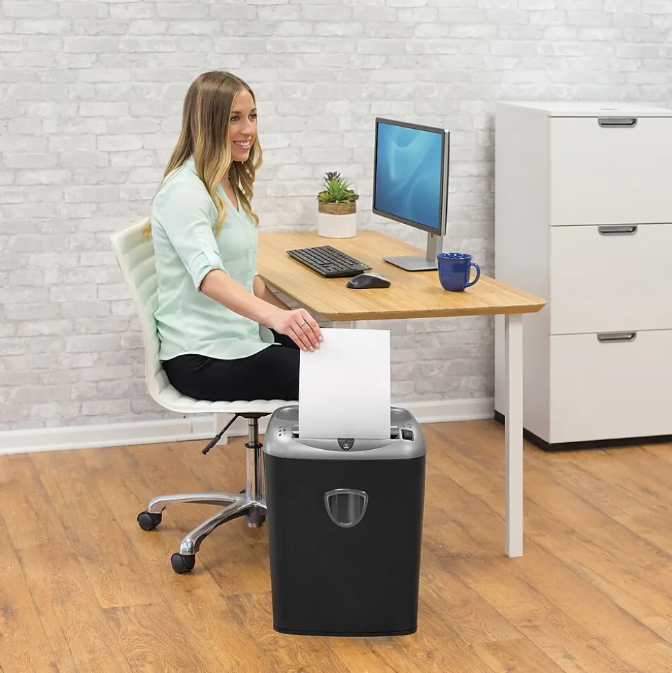 Fellowes Powershred 75CS 12-Sheet Cross-Cut Personal Shredder (4675701)