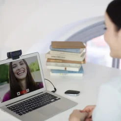 Logitech C920S Pro 1080p HD Webcam, Black (960-001257)