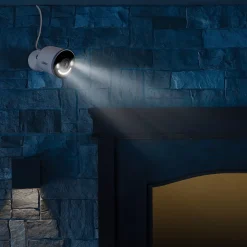 Lorex 4K Indoor/Outdoor Wi-Fi Security Camera with Smart Security Lighting, White (W881AAD-E)