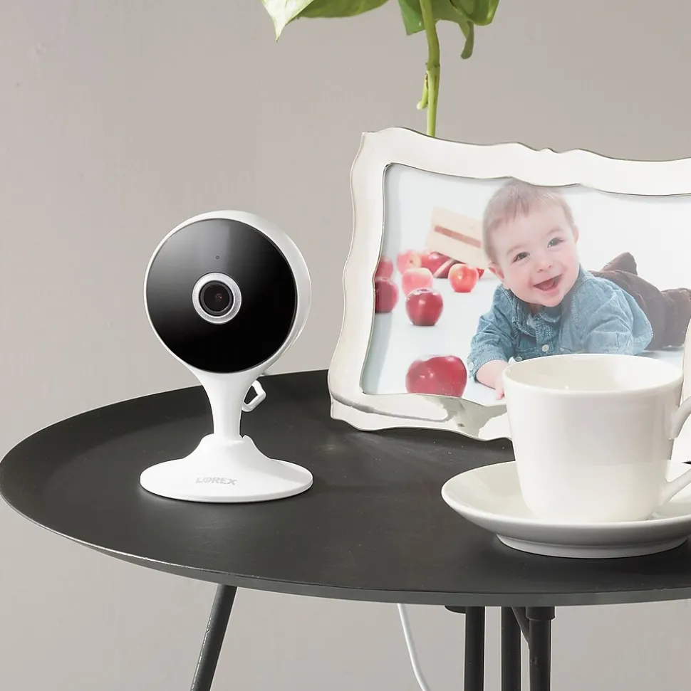 Lorex 2K QHD Indoor Wi-Fi Smart Security Camera with Person Detection, White (W461ASC-E)