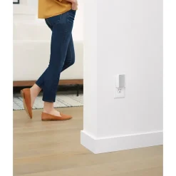 Ring Chime for use with the Amazon Ring & Cameras, White (B07WML1QM4)