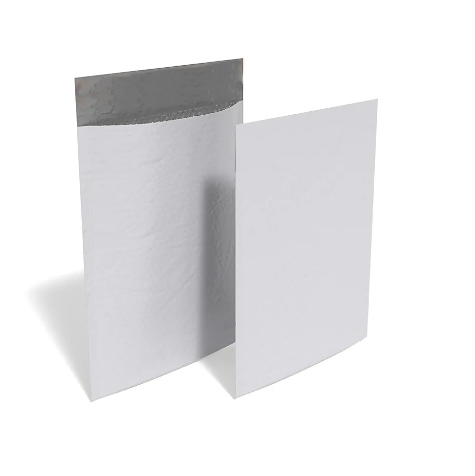 Staples 13.13 x 17.75 Self-Sealing Bubble Mailer, #6, White, 50/Carton (ST56657)