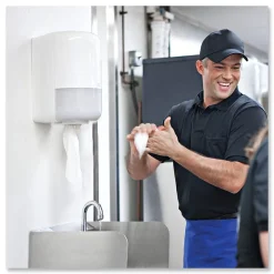 Tork® Advanced Centerfeed Hand Towel, 2-Ply, 8.25 x 11.8, White, 610/Roll, 6/Carton