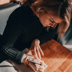 uniball Onyx Rollerball Pens, Fine Point, 0.7mm, Blue Ink, Dozen (60145)