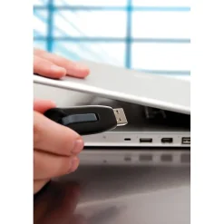 Verbatim Store 'n' Go 32GB USB 3.0 Type A Flash Drive, Black/Gray (49173)